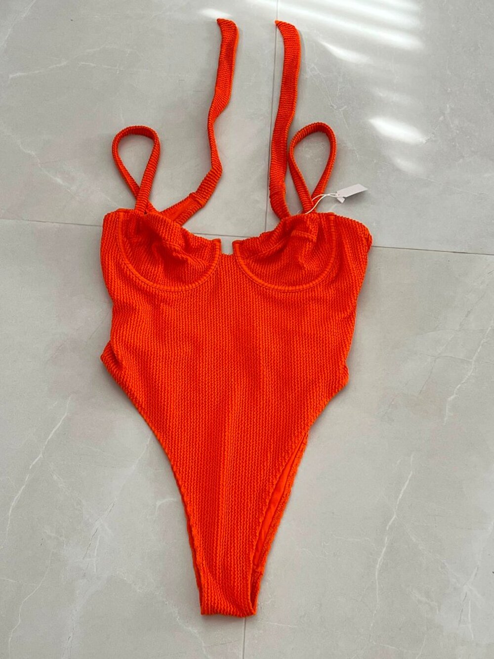 Orange Textured Underwire One-Piece Swimsuit (Size M)